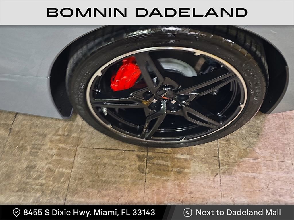Used 2025 Chevrolet Corvette Stingray image 10