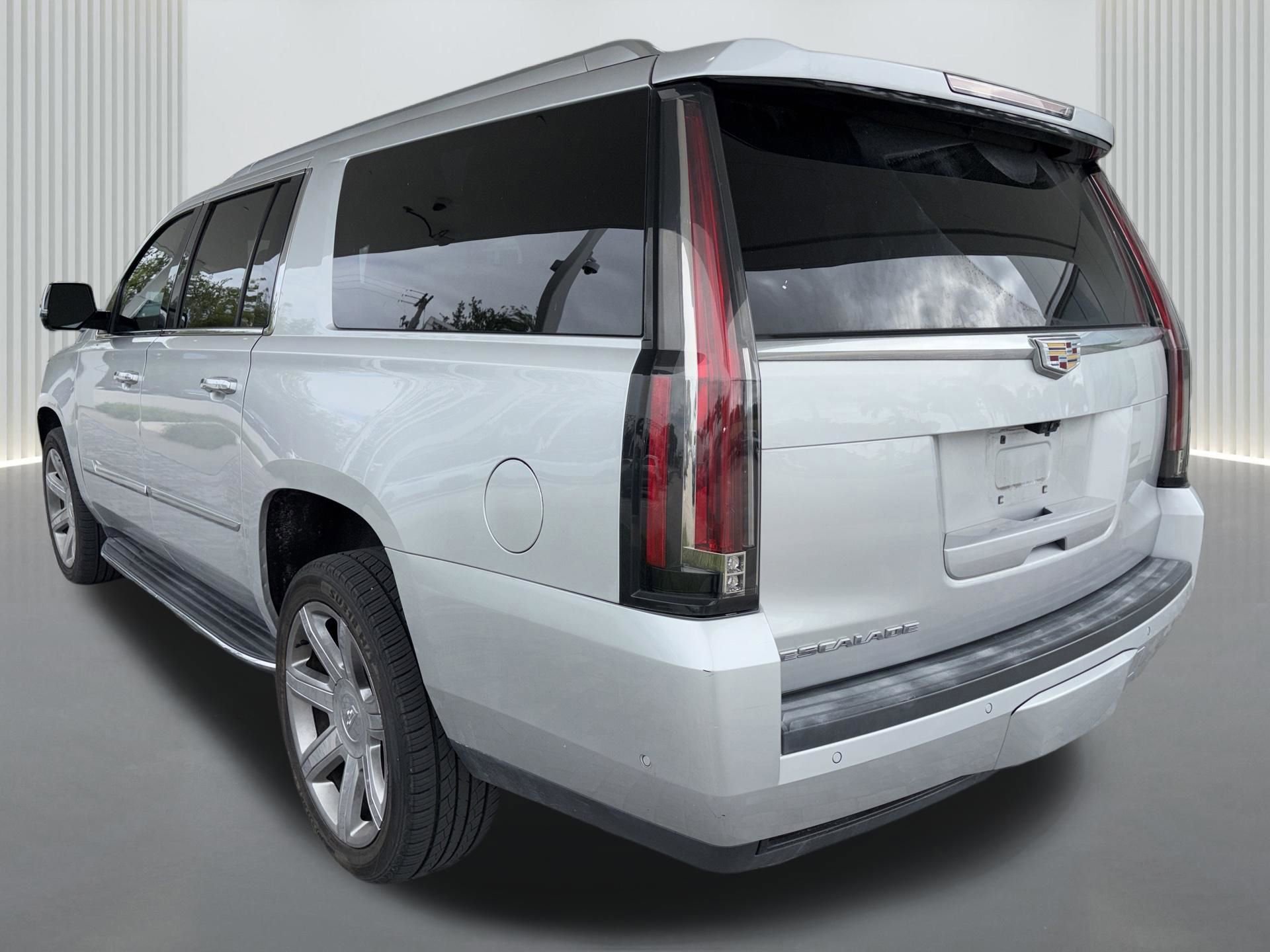 Used 2020 Cadillac Escalade ESV Luxury image 7