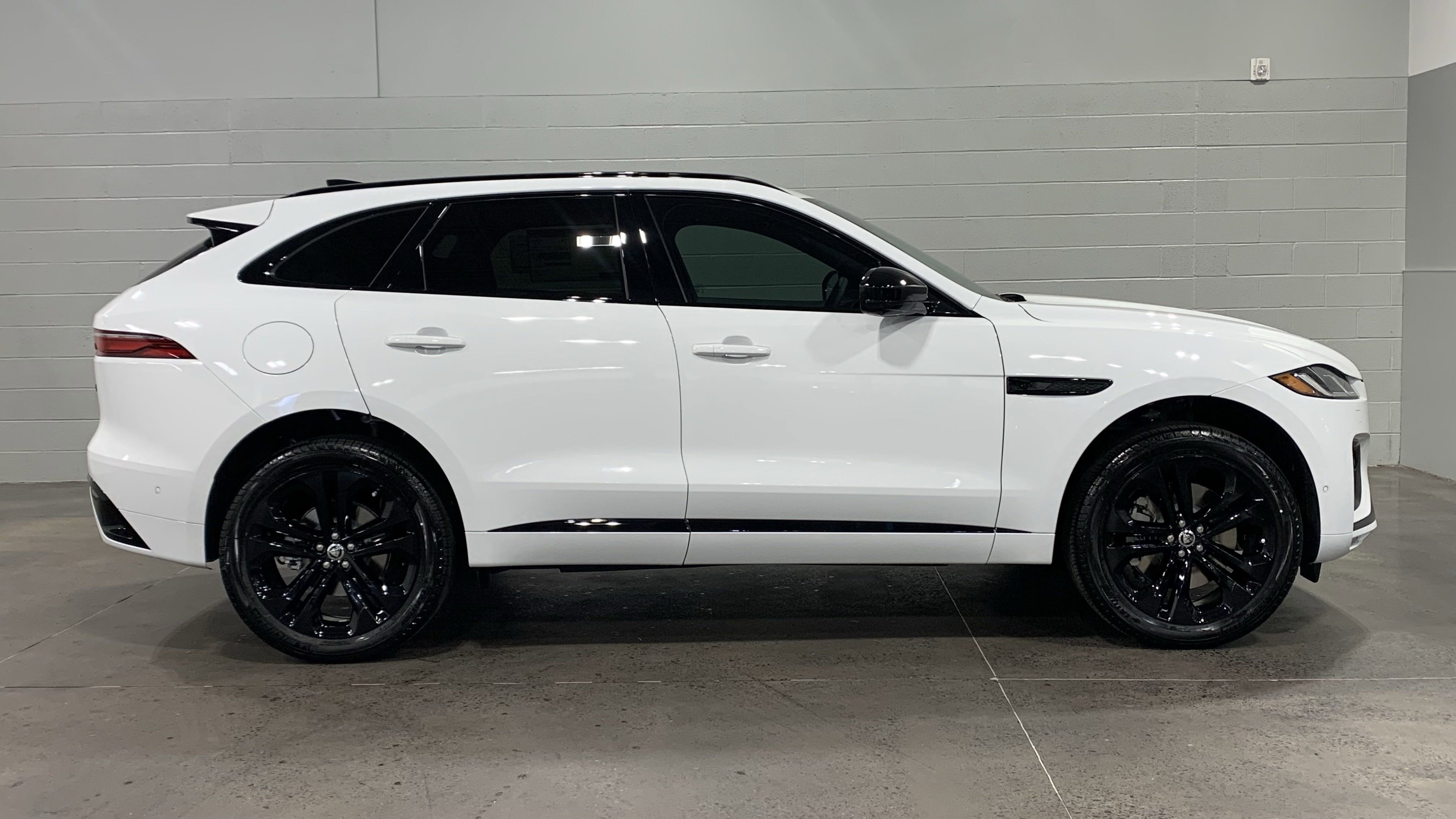 New 2026 Jaguar F-PACE R-Dynamic S image 13