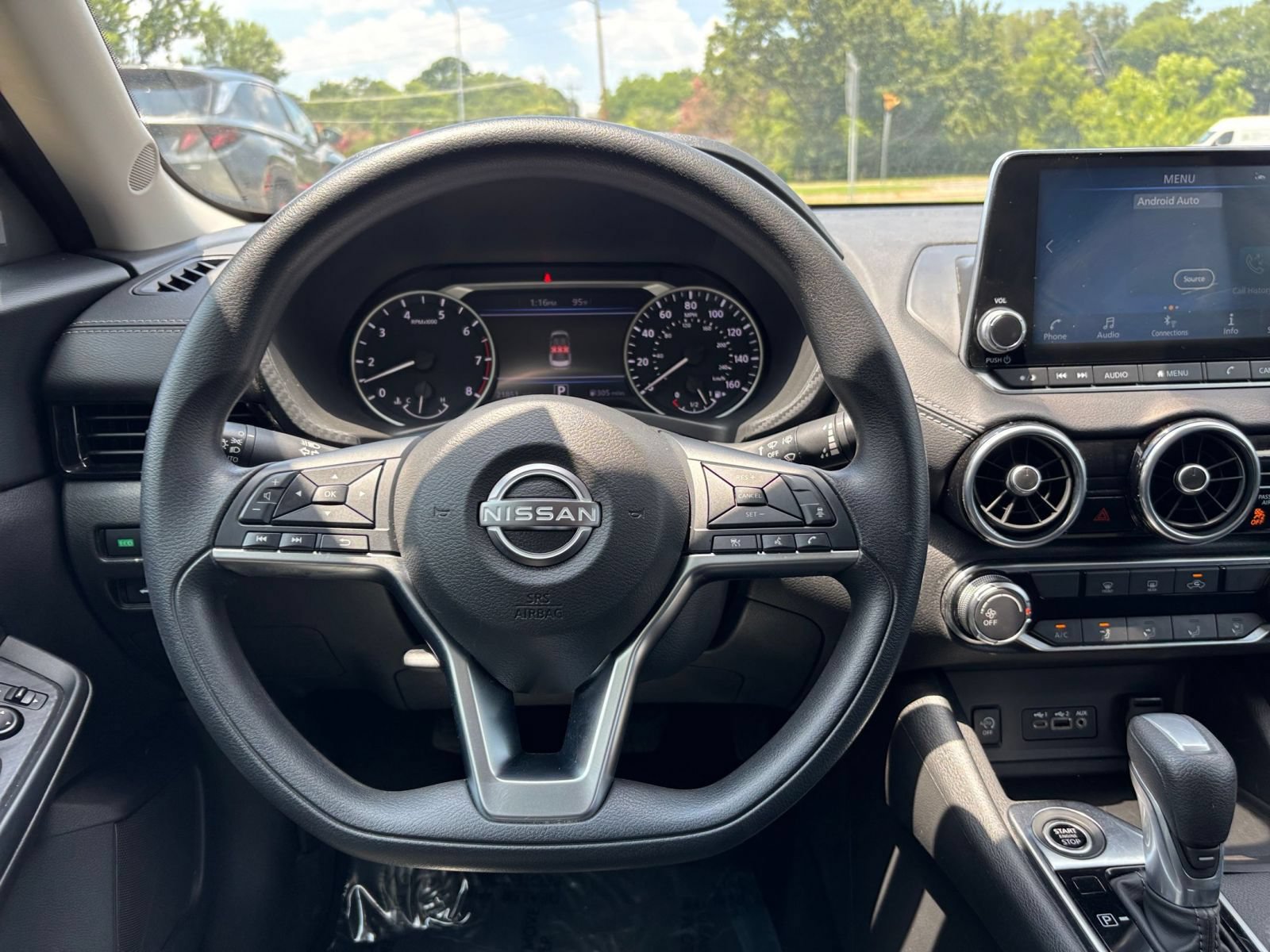 Used 2025 Nissan Sentra SV FWD image 29