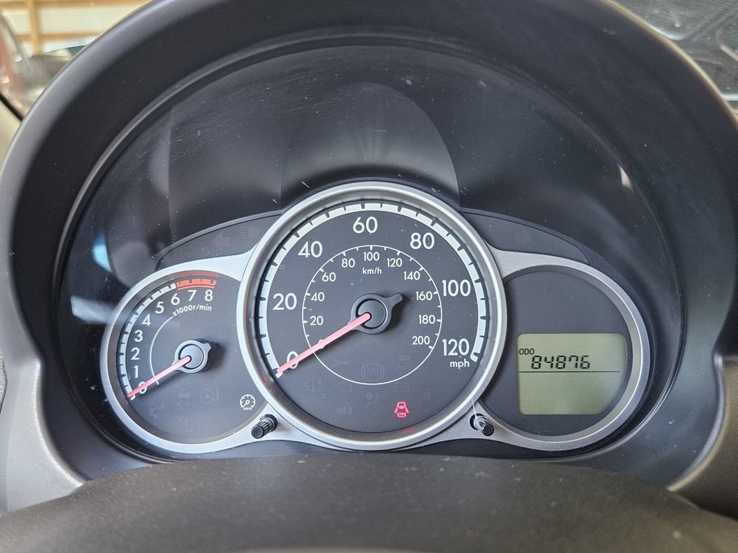 Used 2011 MAZDA MAZDA2 Touring FWD image 12