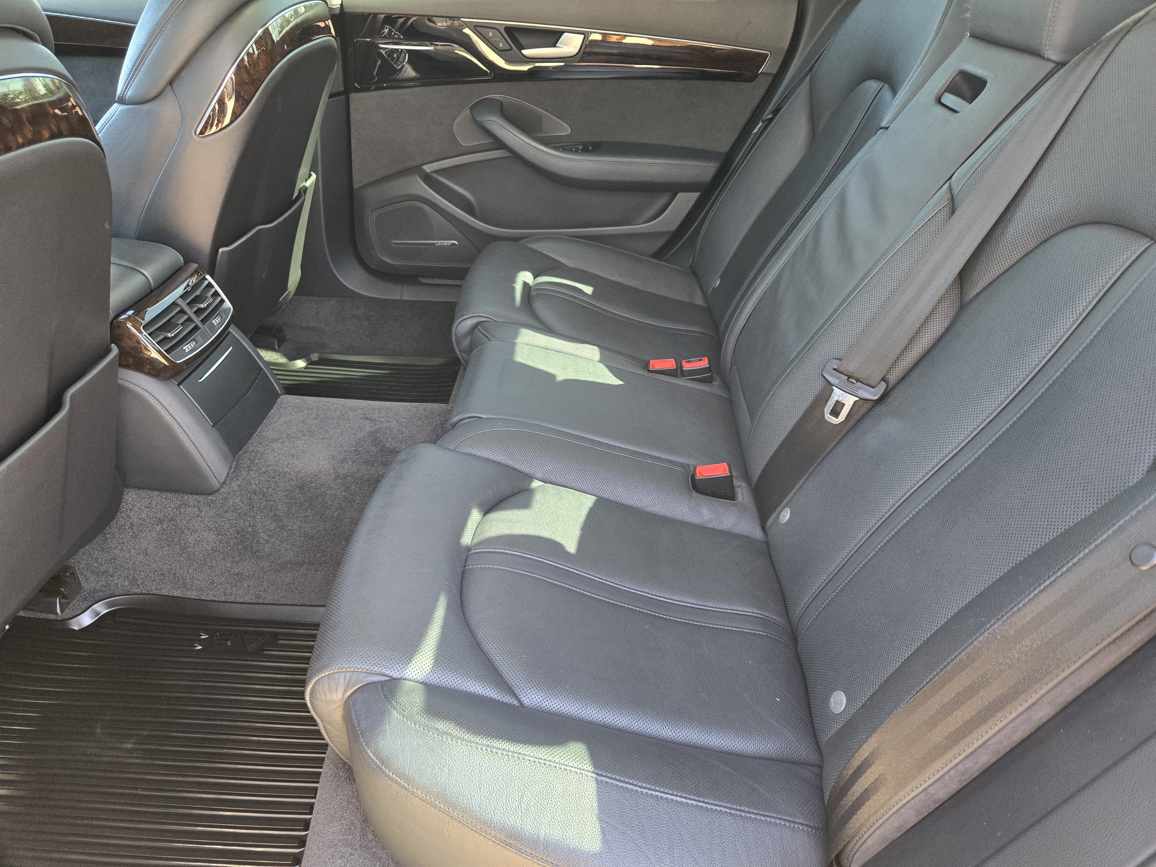 Used 2015 Audi A8 L 4.0T w/ Premium Package image 40