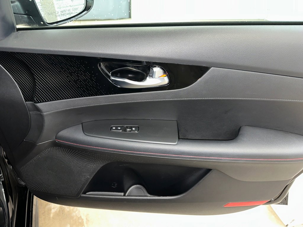 Used 2023 Kia Forte GT image 27