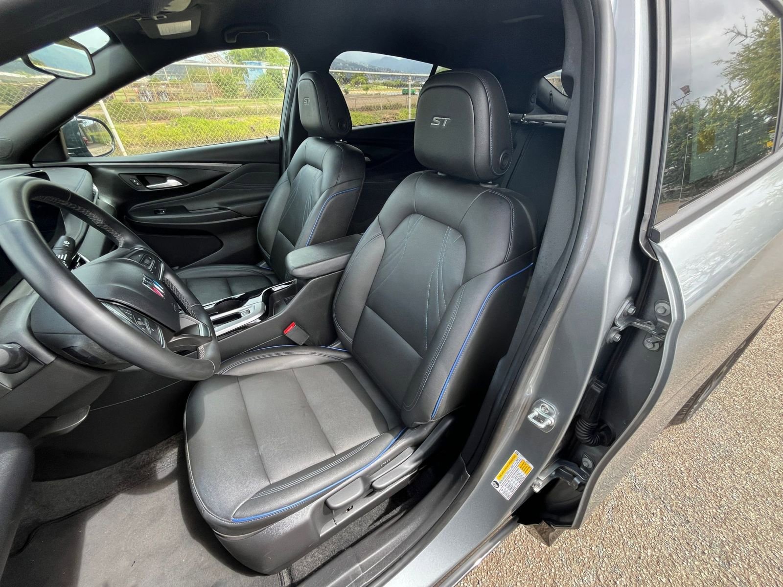 Used 2025 Buick Envista Sport Touring image 35