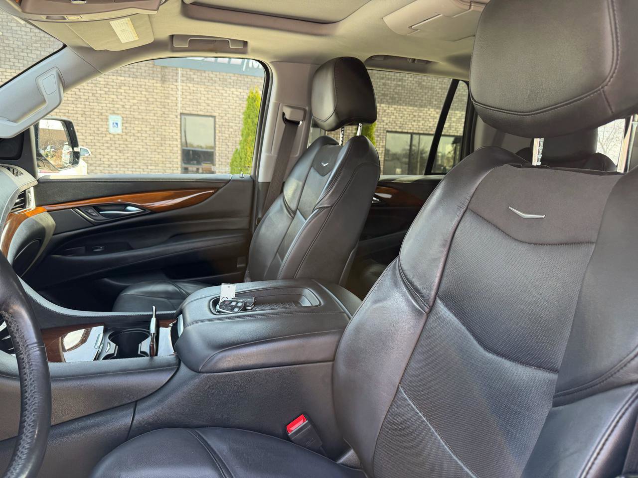 Used 2020 Cadillac Escalade Premium Luxury w/ Escalade Sport Edition image 12