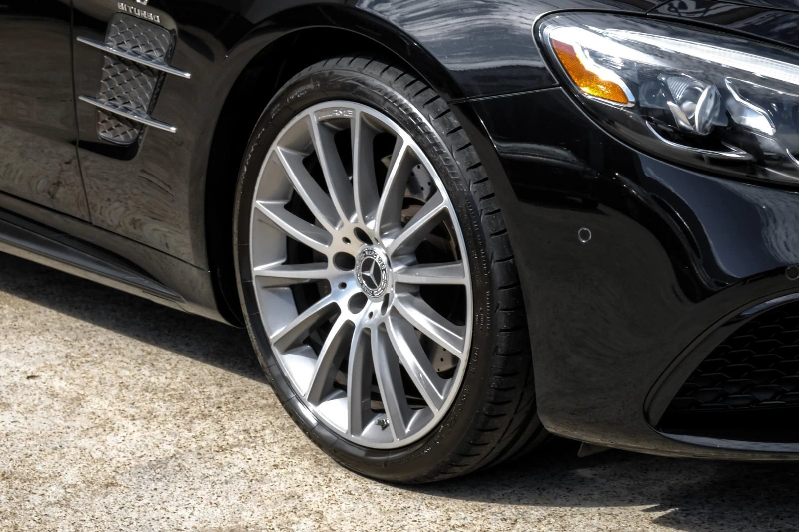 Used 2020 Mercedes-Benz SL 550 image 59