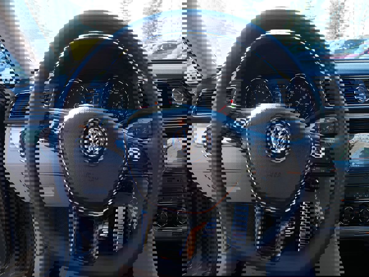 Used 2016 Volkswagen Passat 1.8T S image 14