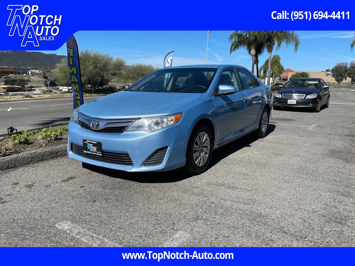 Used 2013 Toyota Camry LE image 1