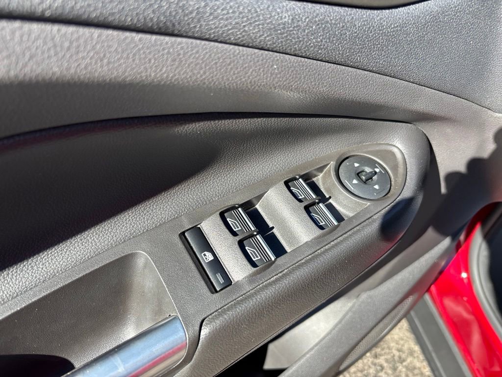 Used 2018 Ford Escape Titanium w/ Ford Safe & Smart Package AWD/4WD image 21