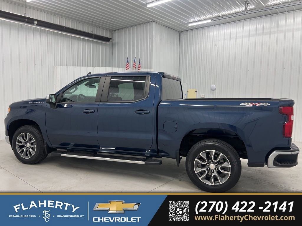 Used 2023 Chevrolet Silverado 1500 LT AWD/4WD image 5