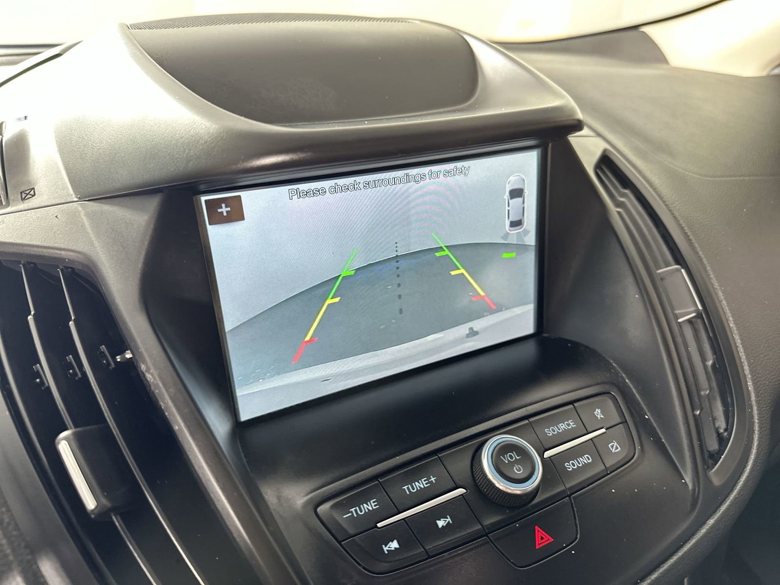 Used 2019 Ford Escape SEL image 21