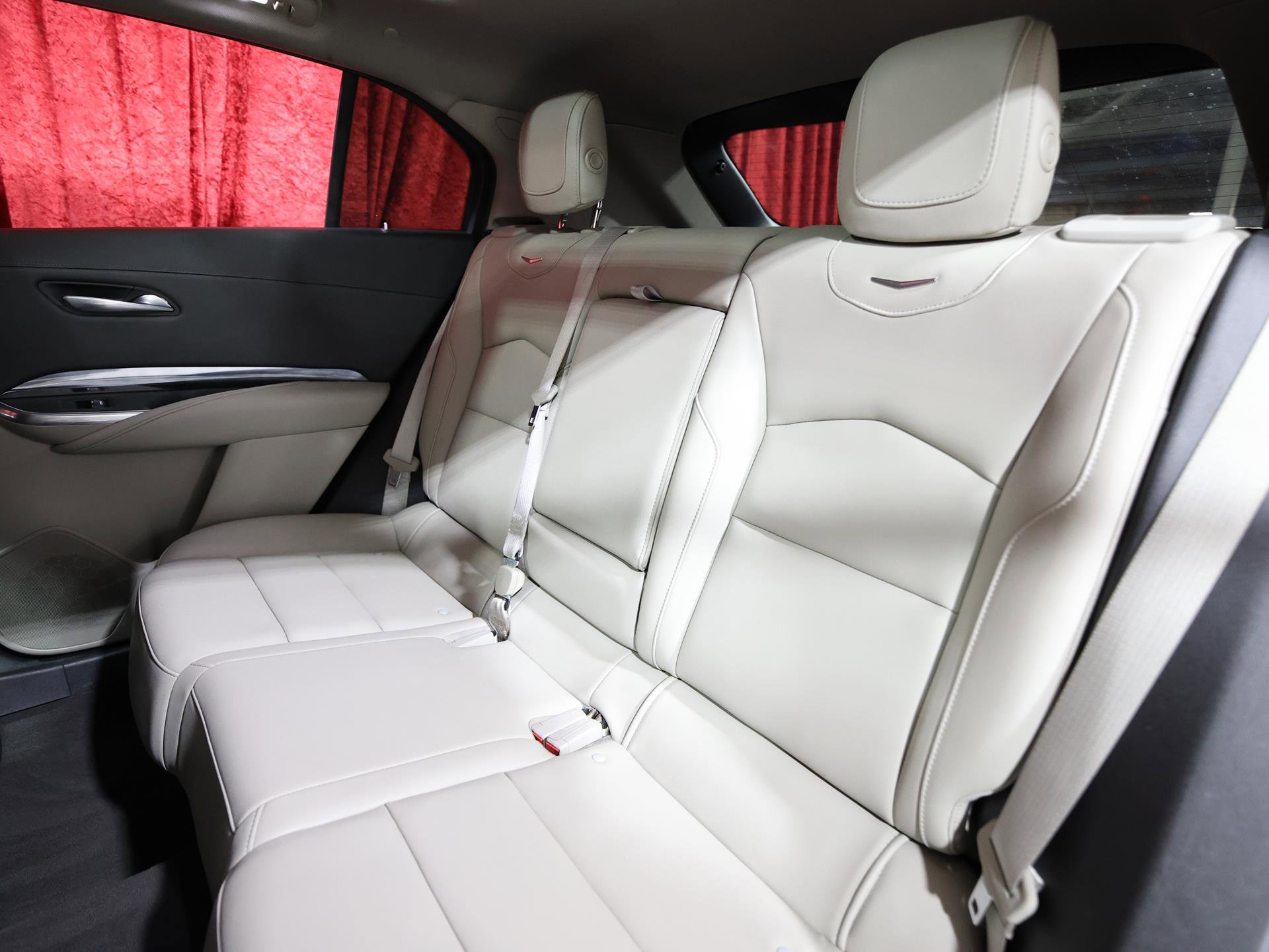 Used 2019 Cadillac XT4 Luxury image 14