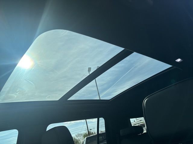 Used 2024 GMC Yukon XL Denali image 27