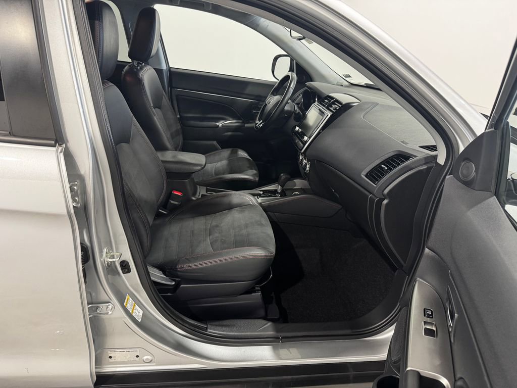 Used 2022 Mitsubishi Outlander Sport SE image 21
