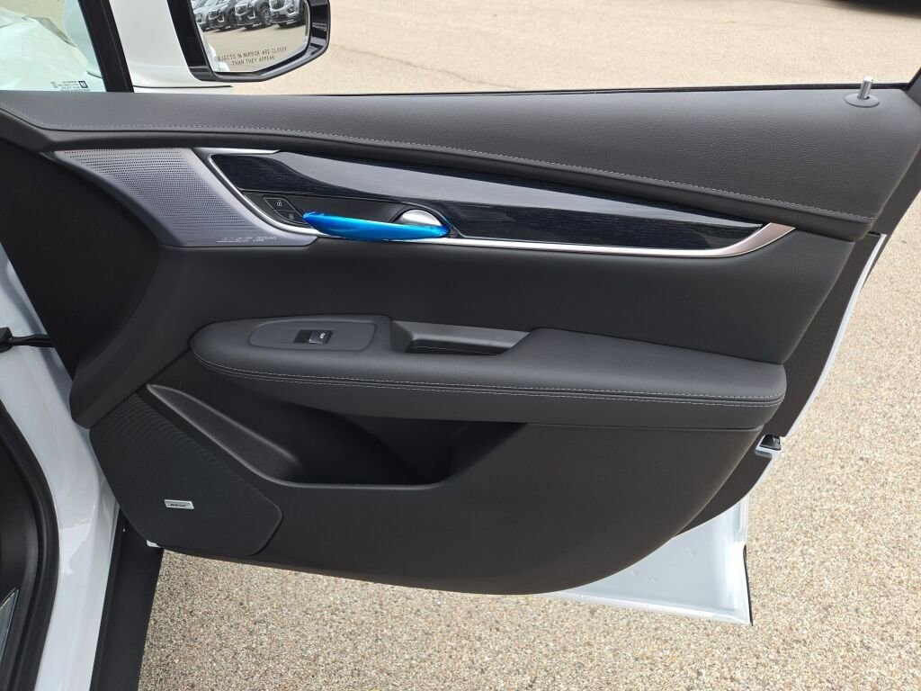 New 2025 Cadillac XT5 Premium Luxury image 5