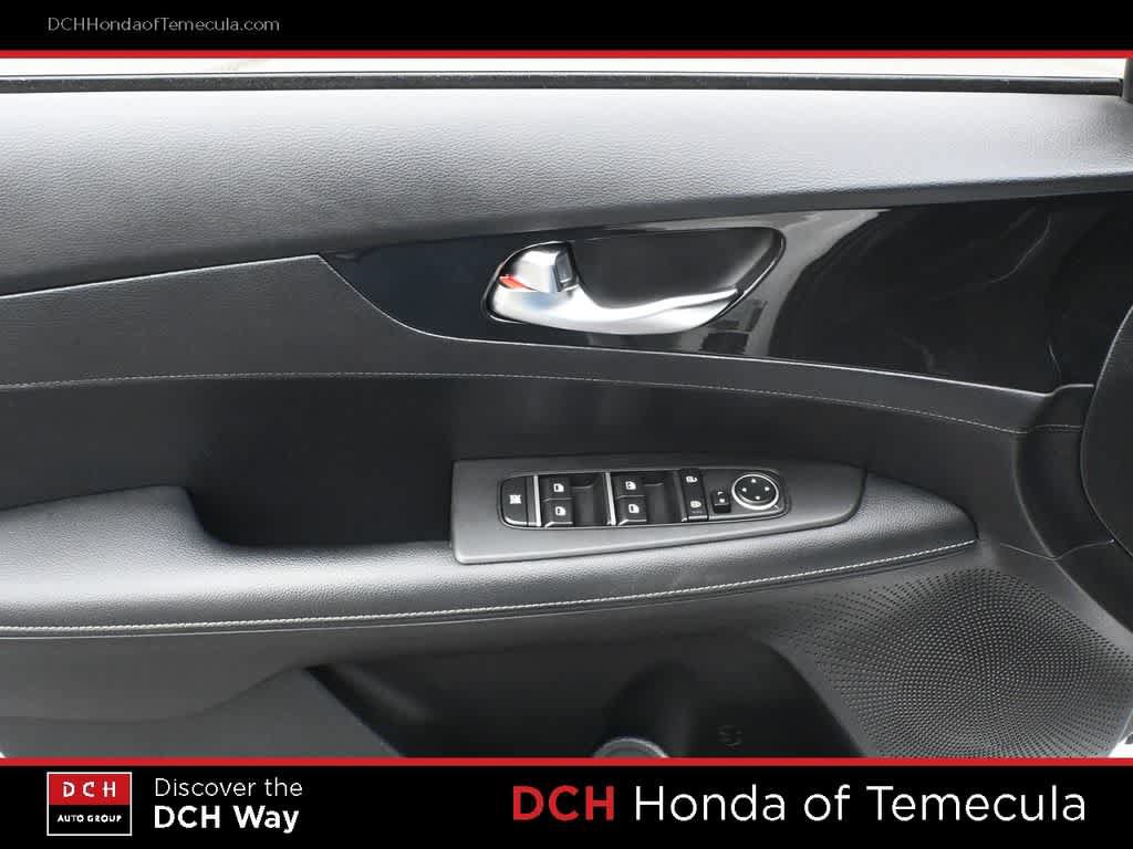 Used 2024 Kia Forte GT-Line FWD image 16