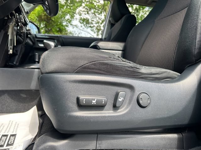 Used 2018 Toyota 4Runner TRD Off-Road AWD/4WD image 22