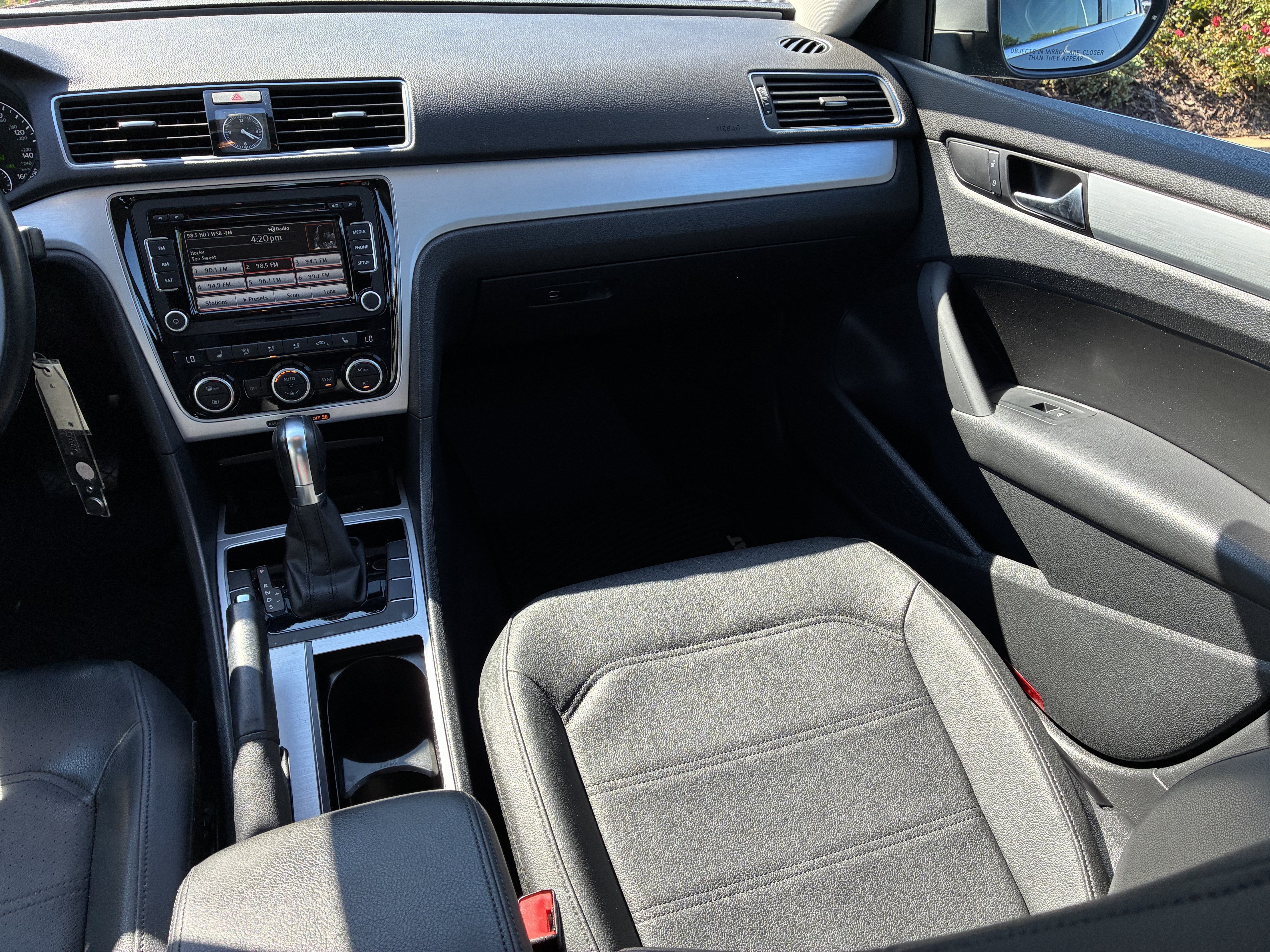 Used 2012 Volkswagen Passat 2.5 SE FWD image 18