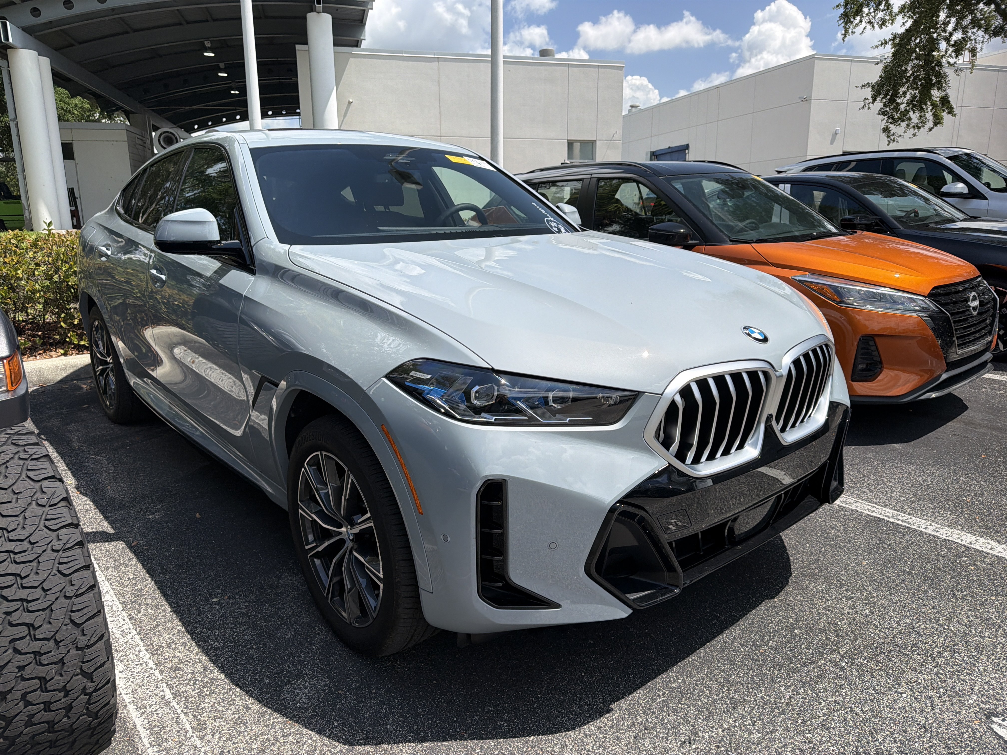 Used 2026 BMW X6 xDrive40i AWD/4WD image 1