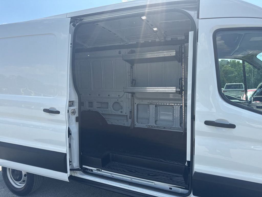 Used 2020 Ford Transit 250 Medium Roof RWD image 21