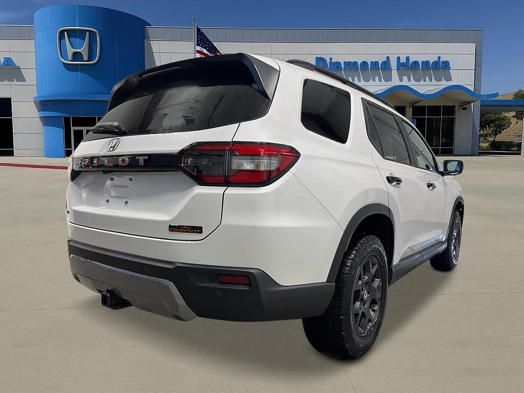 New 2026 Honda Pilot TrailSport image 5