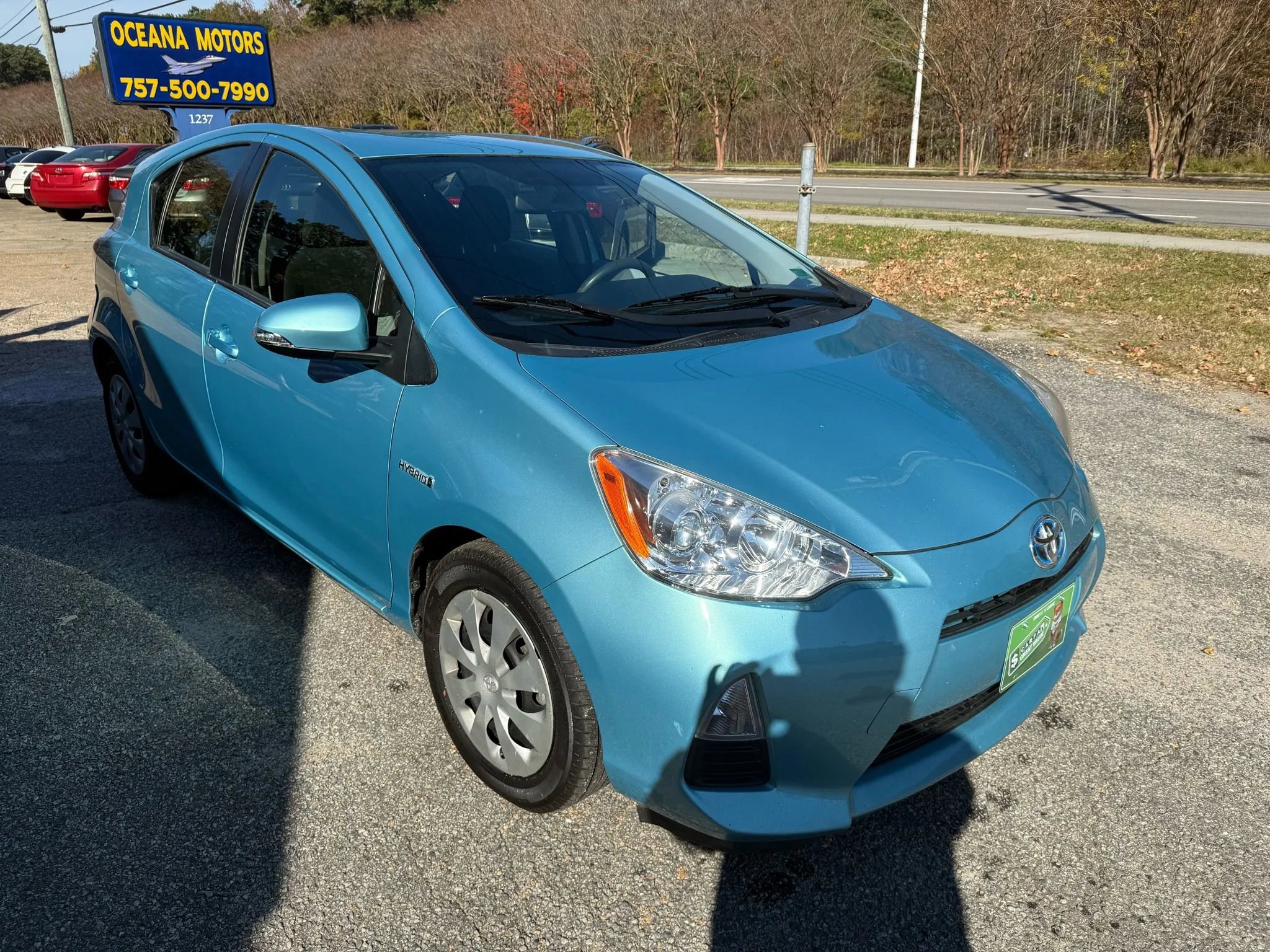 Used 2013 Toyota Prius C Three image 3