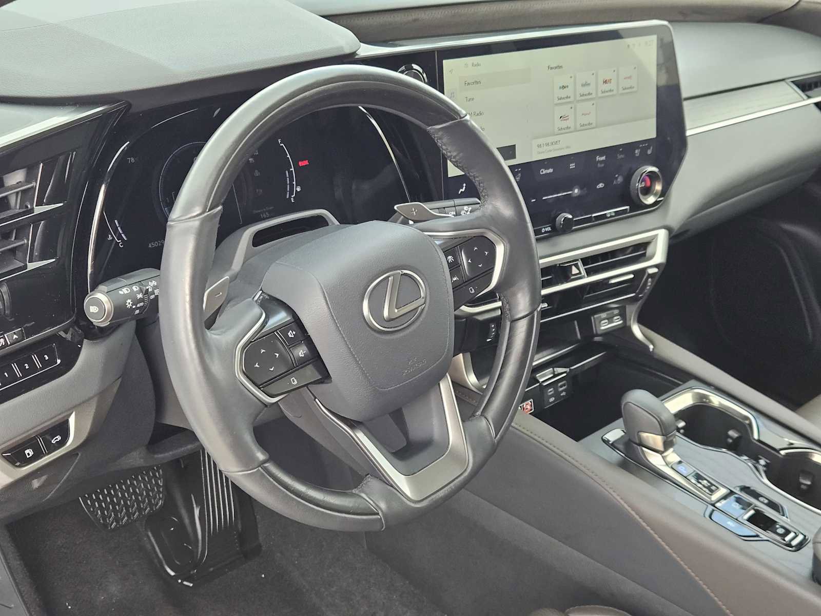 Used 2023 Lexus RX 350 FWD w/ Accessory Package (Z1) image 2