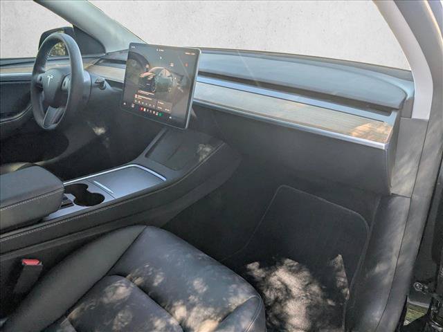 Used 2024 Tesla Model Y Long Range AWD/4WD image 21