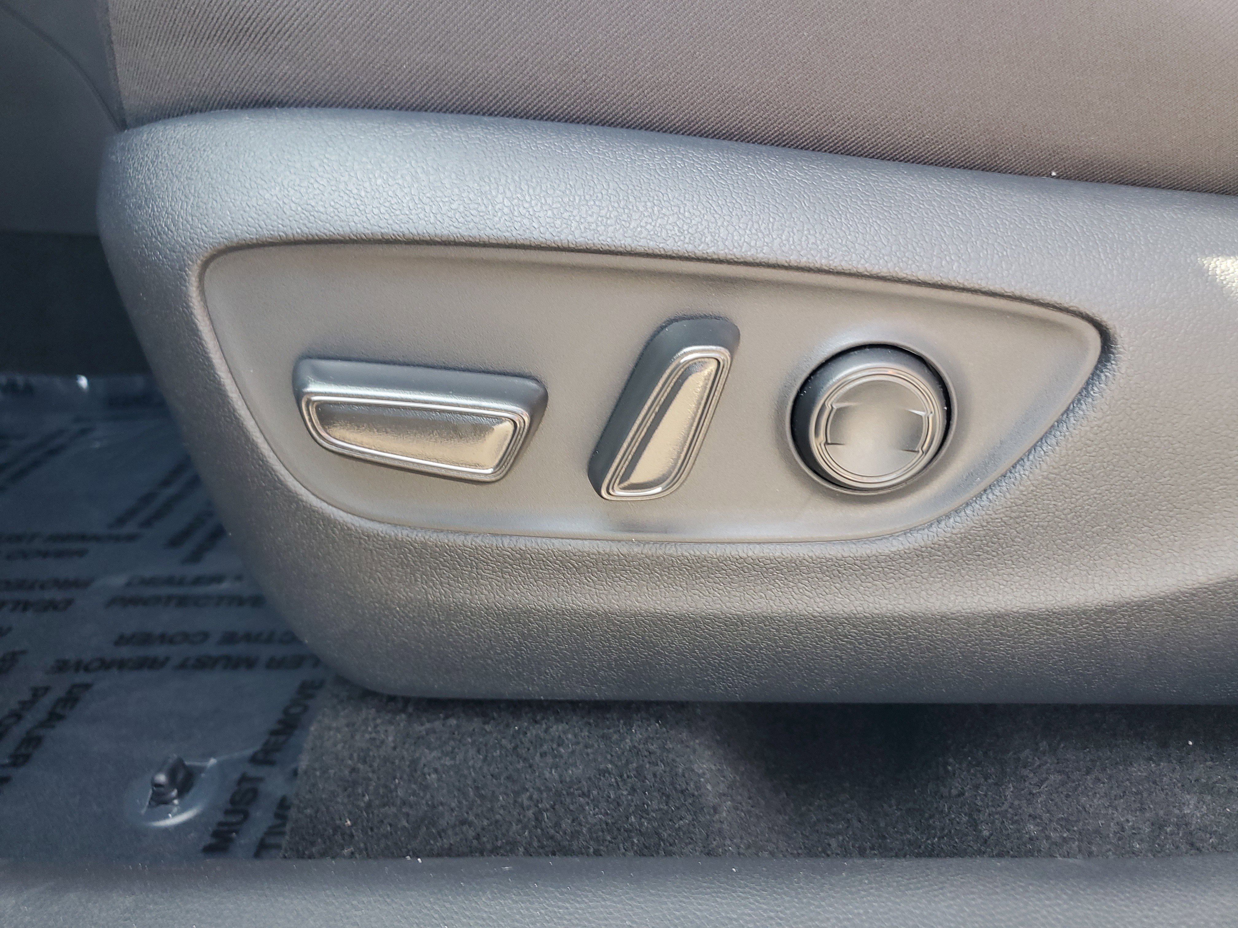 New 2025 Toyota RAV4 XLE image 20