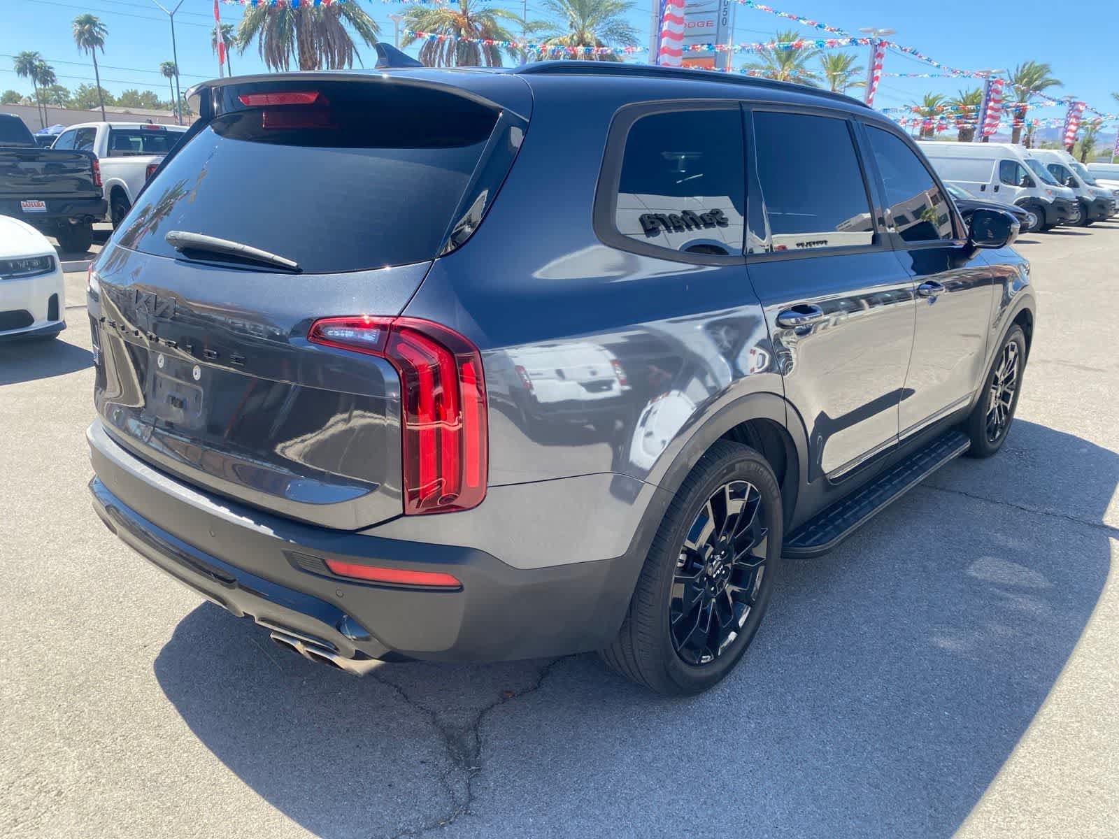 Used 2022 Kia Telluride SX w/ Nightfall Edition Package AWD/4WD image 6