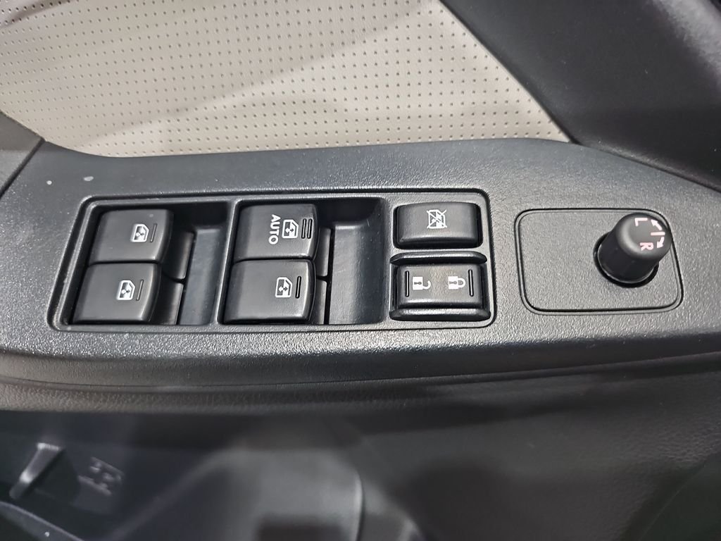 Used 2016 Subaru Forester 2.5i Touring w/ Eyesight & Navigation System AWD/4WD image 31