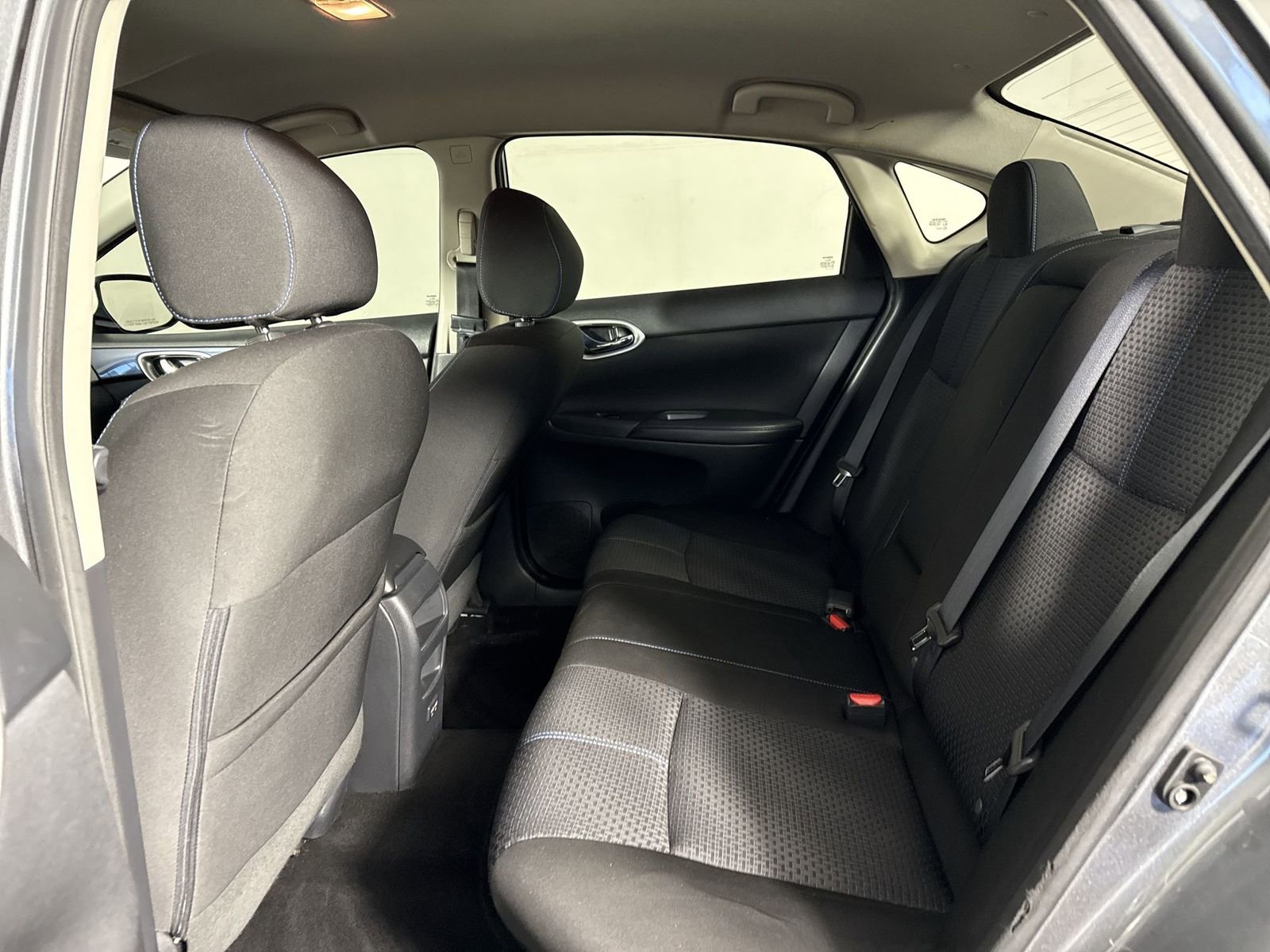 Used 2017 Nissan Sentra SR w/ SR Midnight Edition image 21