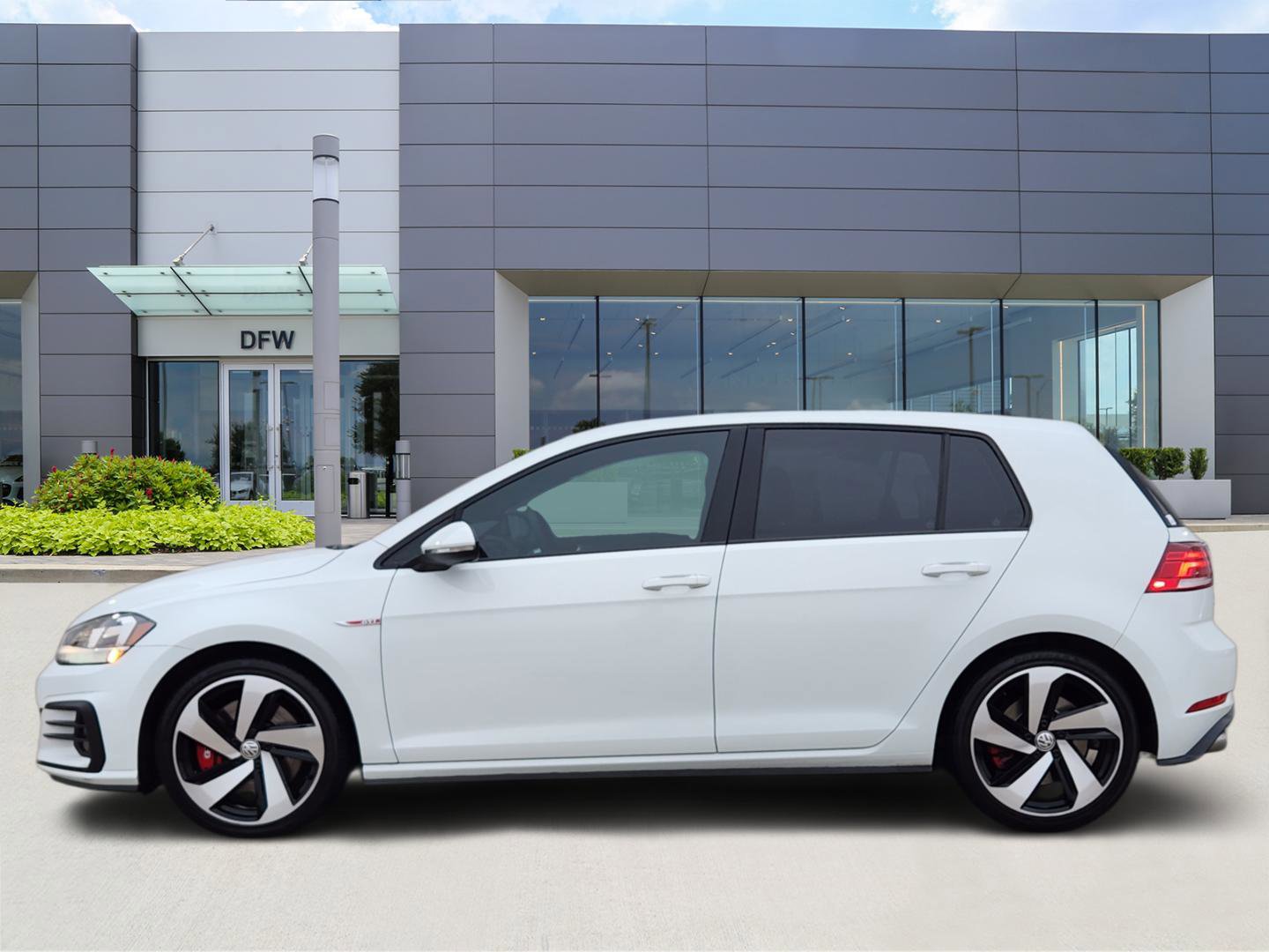 Used 2020 Volkswagen GTI S image 3