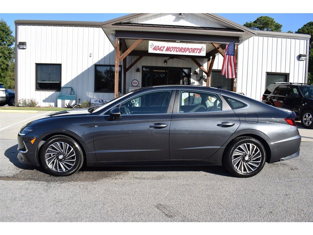 Used 2023 Hyundai Sonata SEL w/ Cargo Package image 2