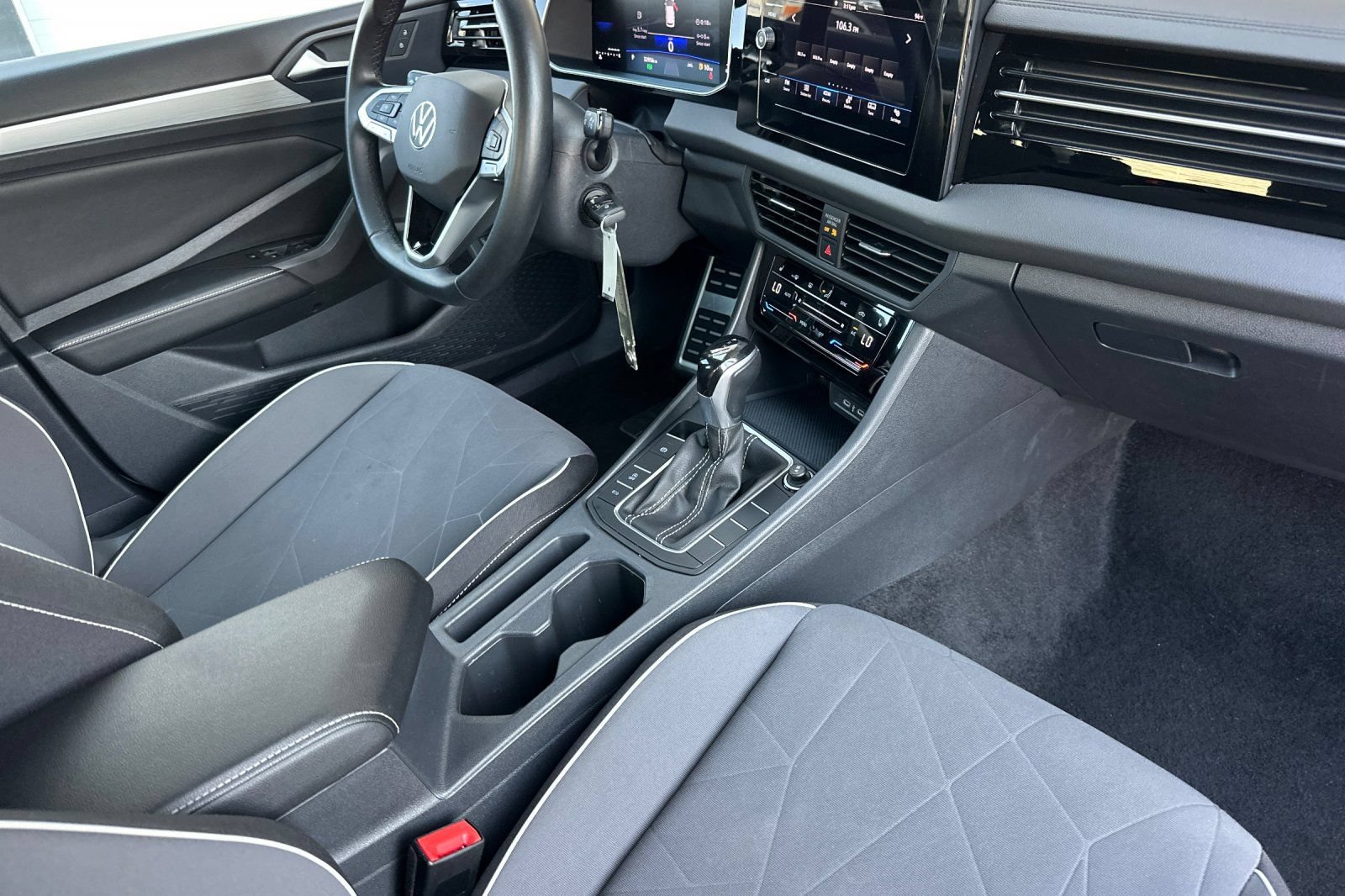 Used 2025 Volkswagen Jetta Sport FWD image 15