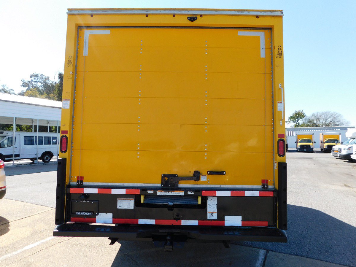 Used 2021 GMC Savana 3500 Extended w/ Power Convenience Package RWD image 3
