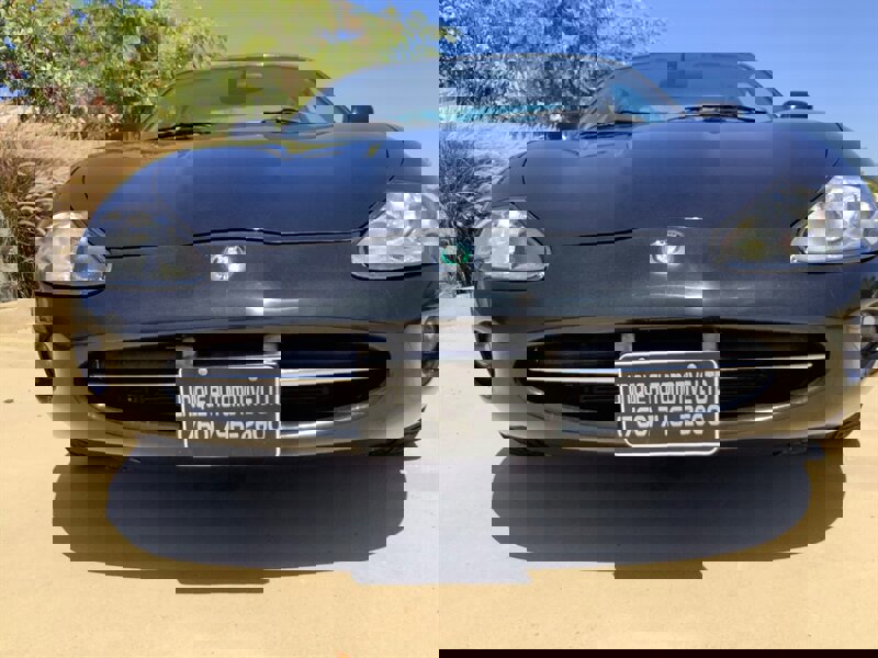 Used 2000 Jaguar XK8 Coupe image 3