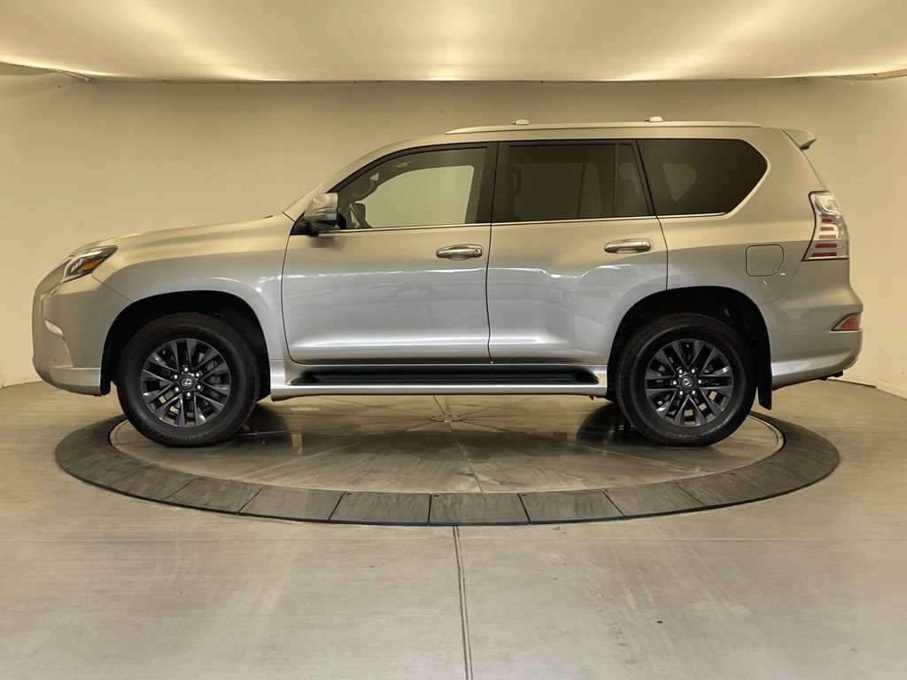 Used 2023 Lexus GX 460 Premium w/ Premium Package AWD/4WD image 2