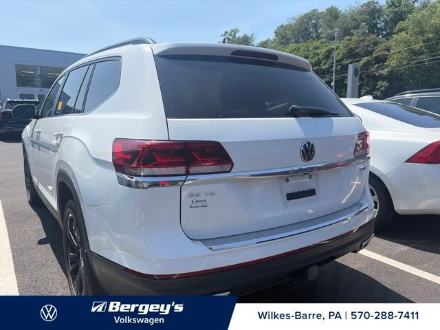 Certified 2023 Volkswagen Atlas SE w/ Black Wheel Package AWD/4WD image 6