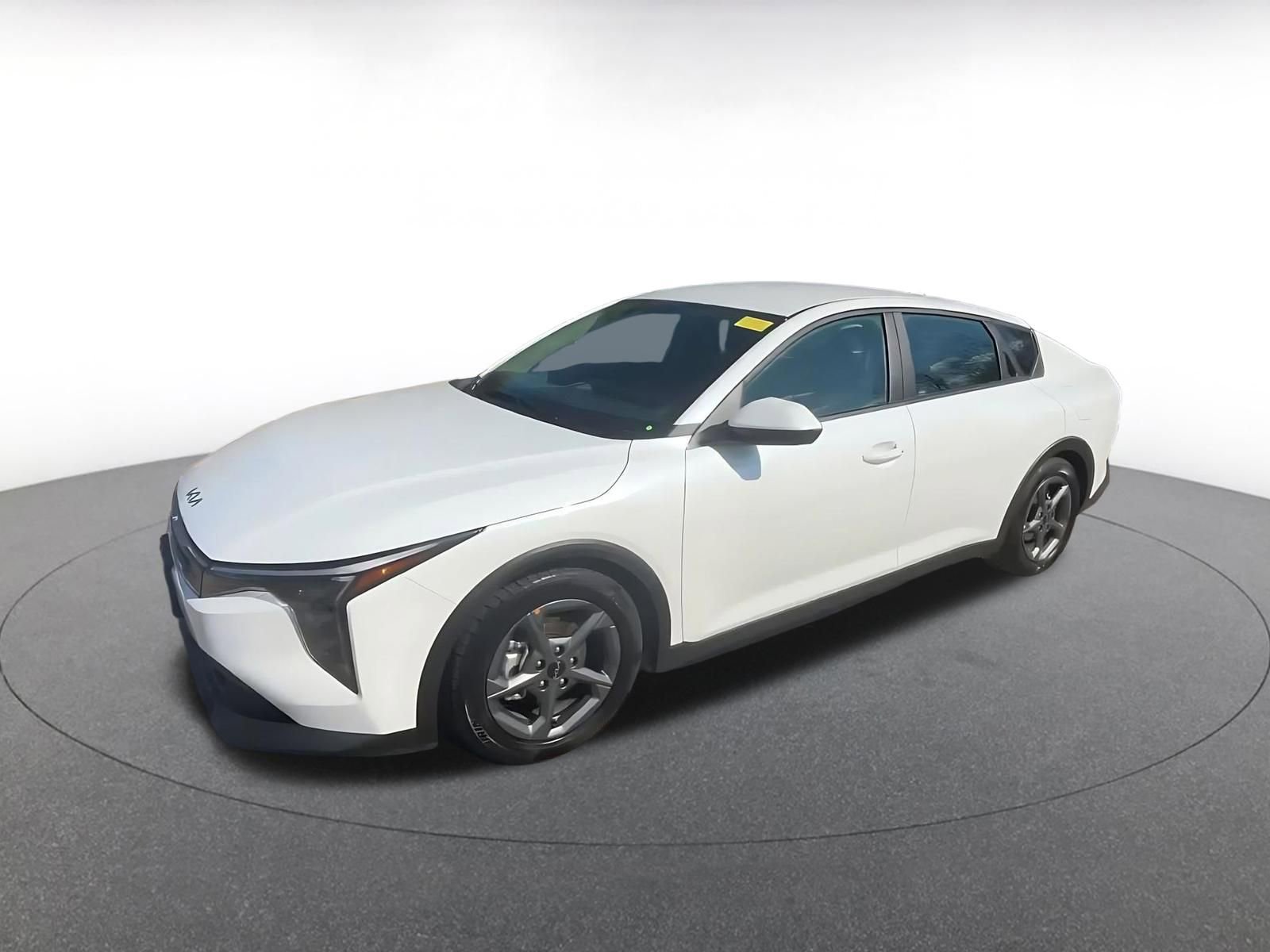 Used 2025 Kia K4 LXS image 7