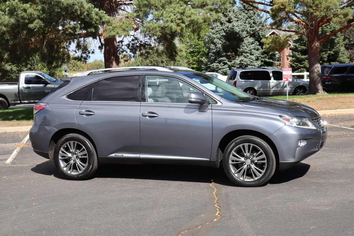 Used 2013 Lexus RX 450h AWD w/ Navigation Pkg image 2