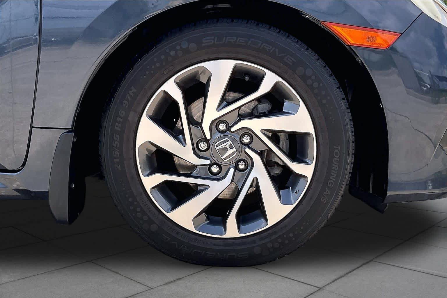 Used 2016 Honda Civic EX image 11