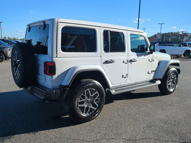 New 2026 Jeep Wrangler Sahara AWD/4WD image 4