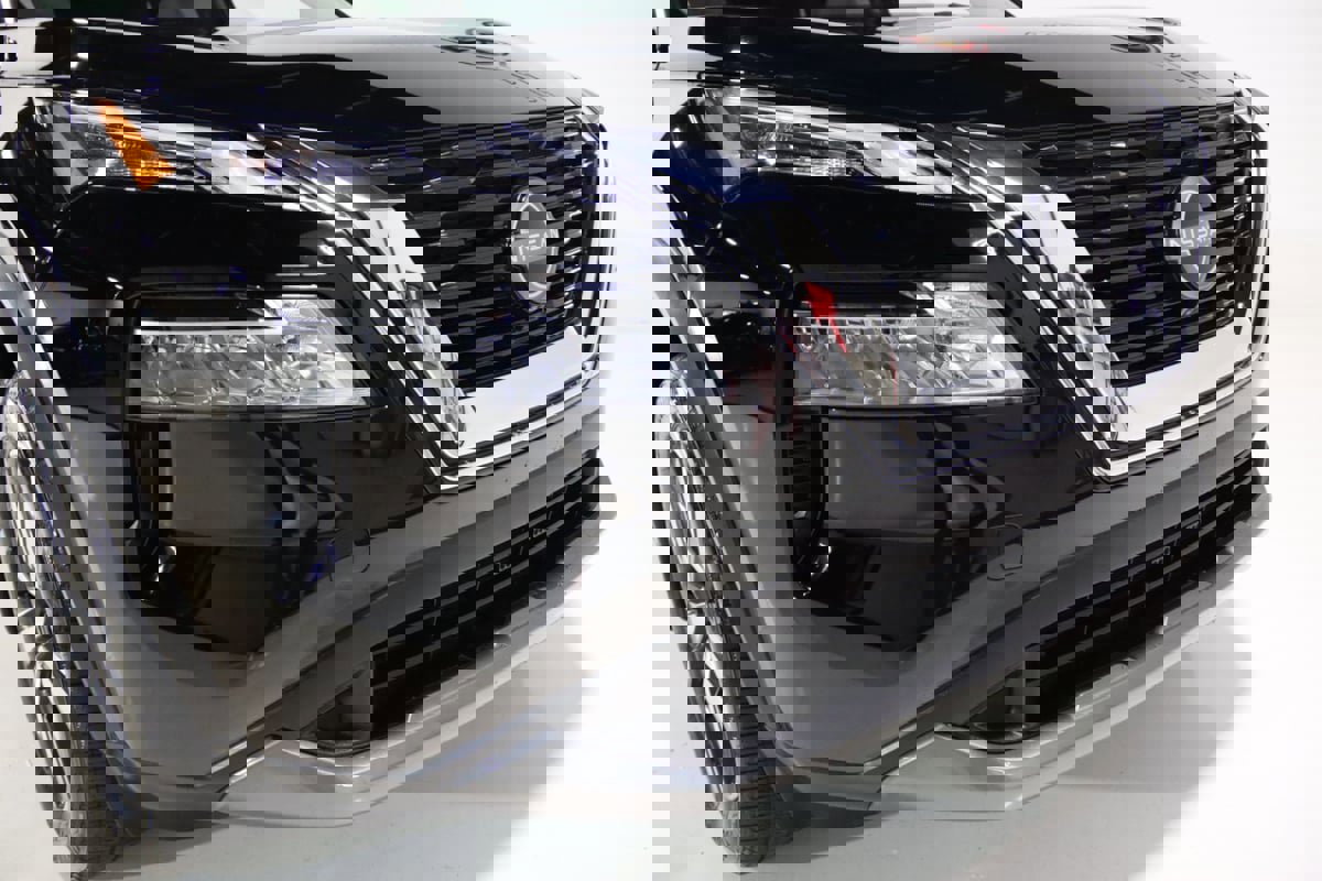 Used 2023 Nissan Rogue SL image 20