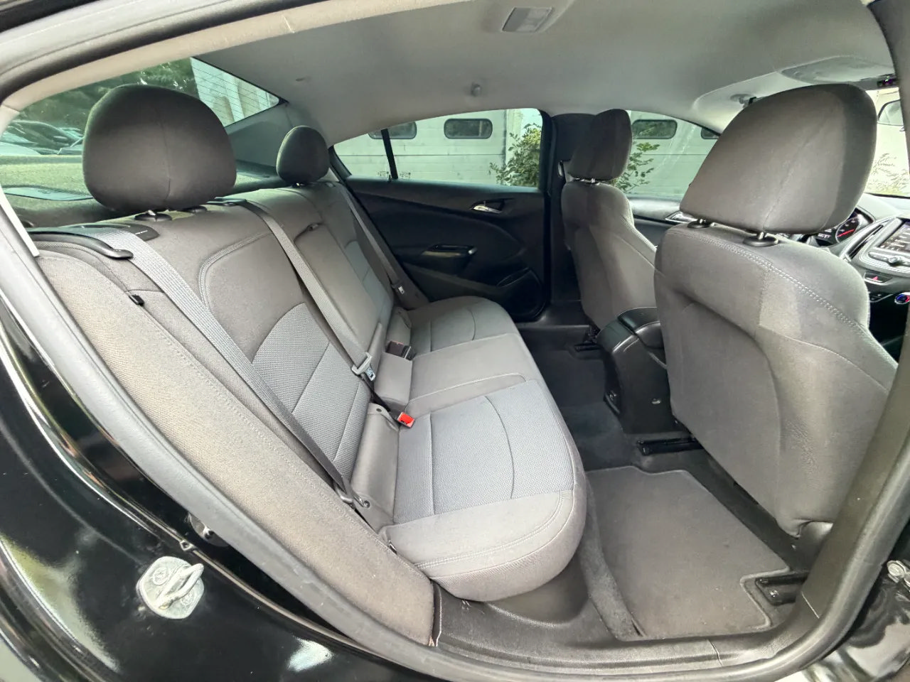 Used 2019 Chevrolet Cruze LT FWD image 31