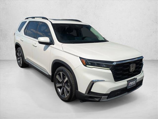 Used 2024 Honda Pilot Touring image 3