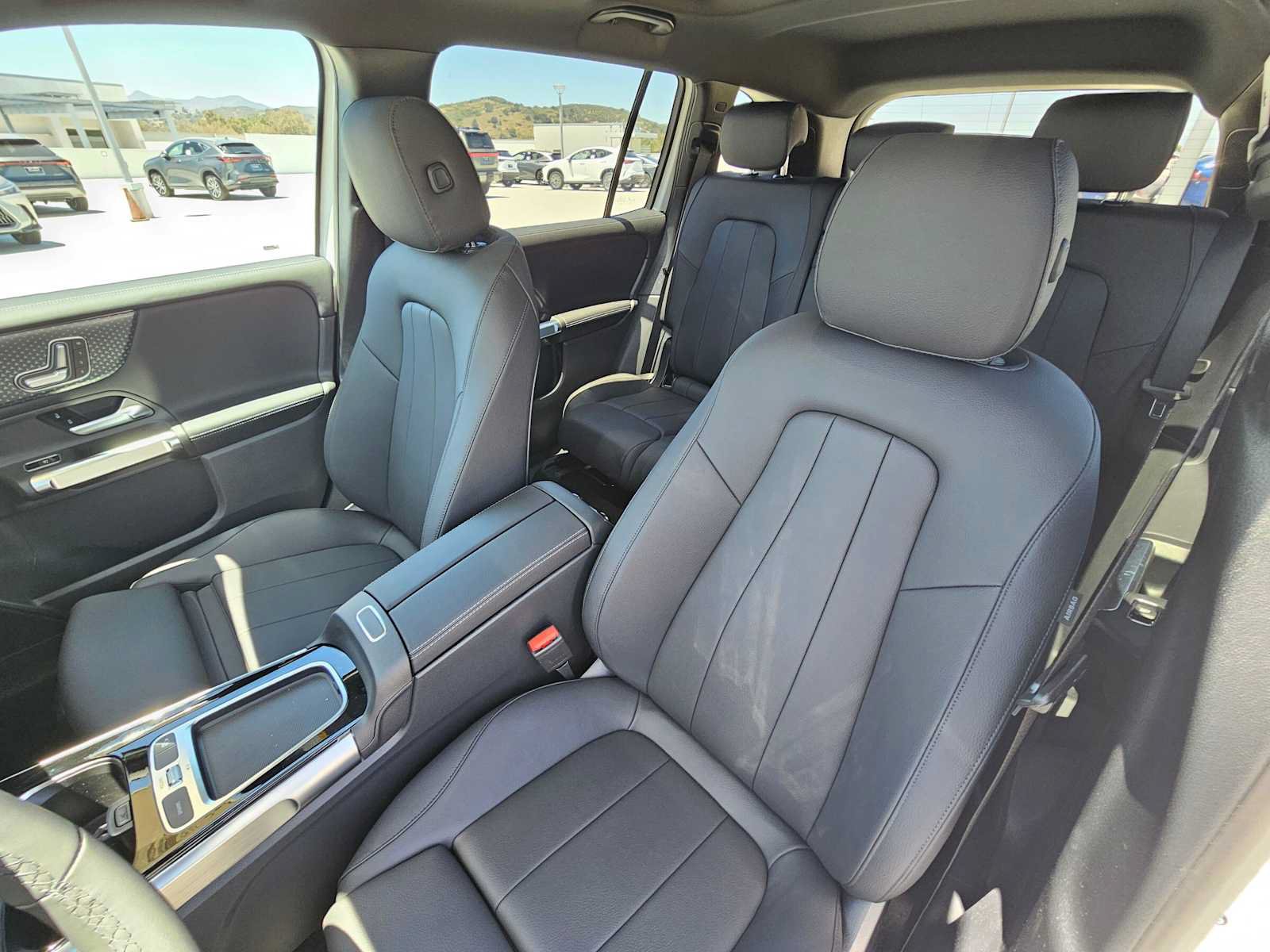 New 2026 Mercedes-Benz GLB 250 image 21