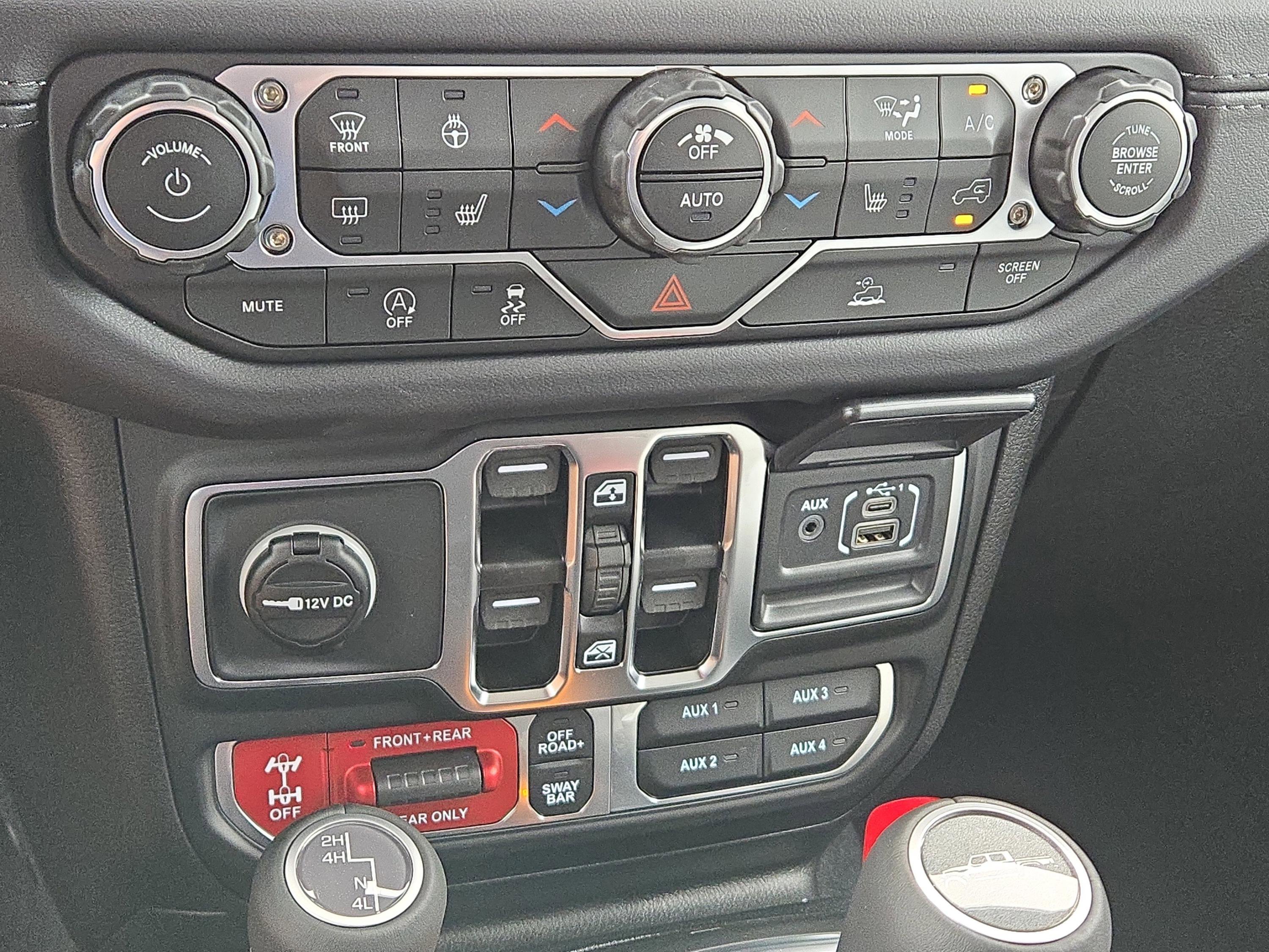 New 2025 Jeep Gladiator Rubicon w/ Convenience Group AWD/4WD image 29