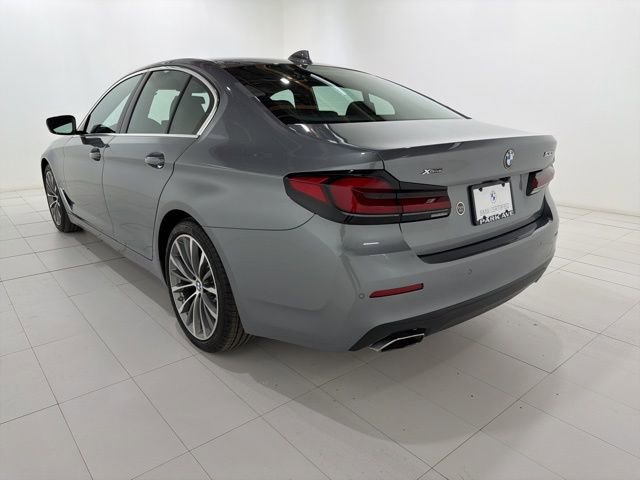 Certified 2023 BMW 530i xDrive w/ Premium Package image 3
