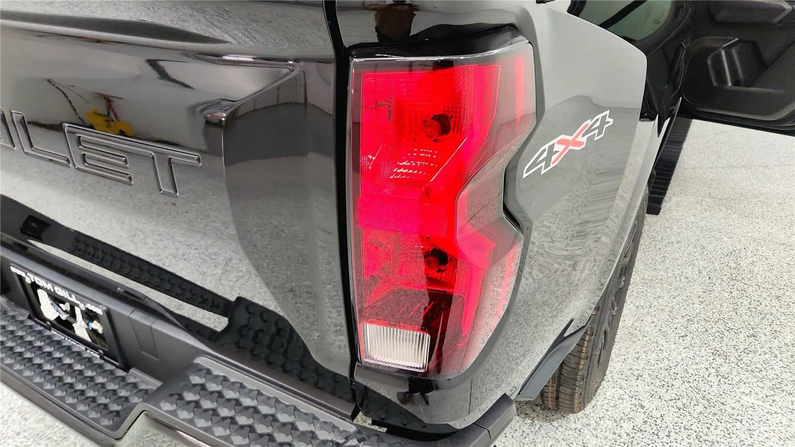 New 2026 Chevrolet Colorado W/T image 15